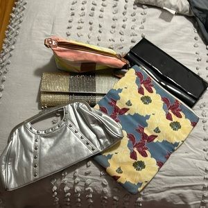Women’s clutch style purses